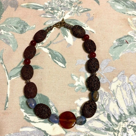 Beaded Stone Chunky Statement Necklace With Toggle Closure NWOT - Picture 15 of 15